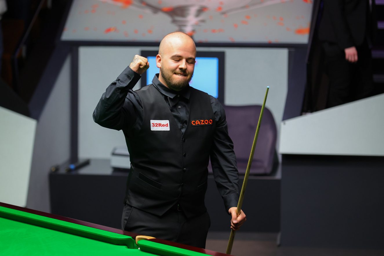 并几乎遭遇 并几乎遭遇